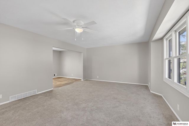 5085 Whitmore Street, Omaha, NE 68152