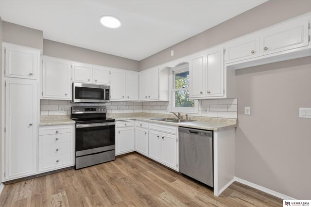 5085 Whitmore Street, Omaha, NE 68152