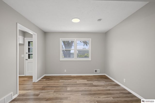 5085 Whitmore Street, Omaha, NE 68152