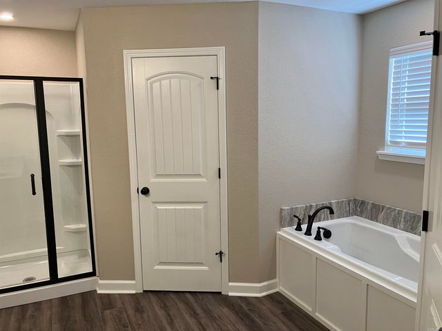 9056 Creek View, Bauxite, AR 72011