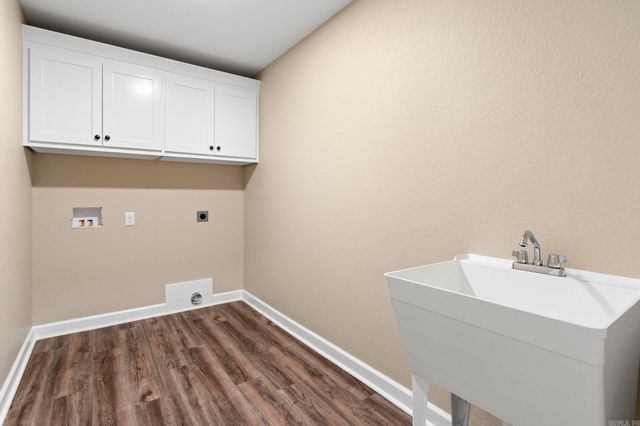 9056 Creek View, Bauxite, AR 72011