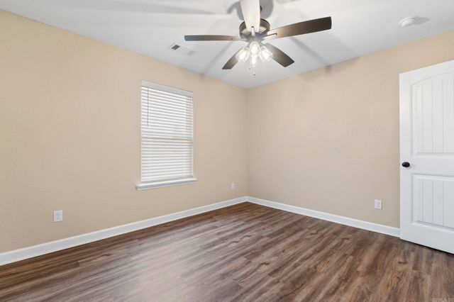 9056 Creek View, Bauxite, AR 72011