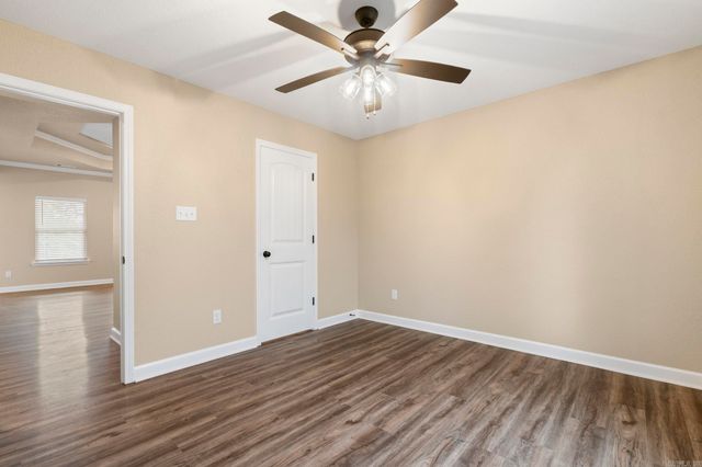 9056 Creek View, Bauxite, AR 72011