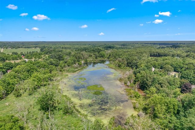 2554 W Mosherville Road, Jonesville, MI 49250