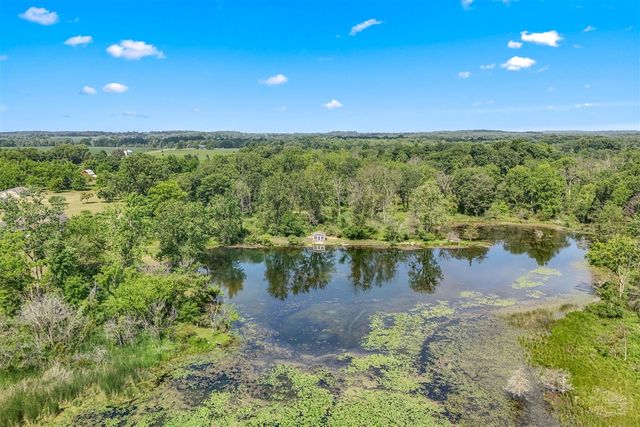 2554 W Mosherville Road, Jonesville, MI 49250