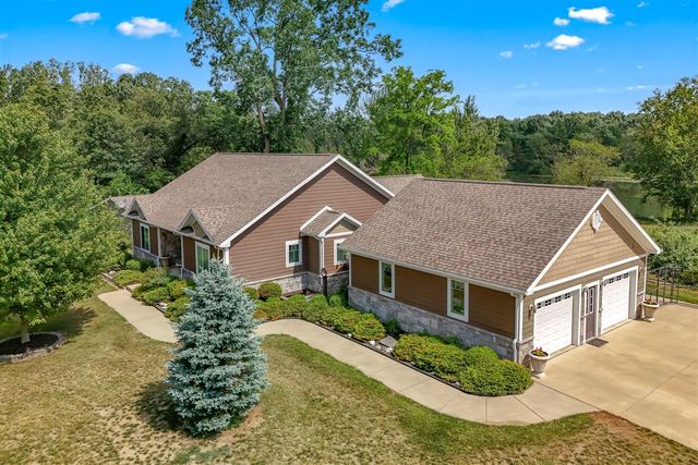 2554 W Mosherville Road, Jonesville, MI 49250