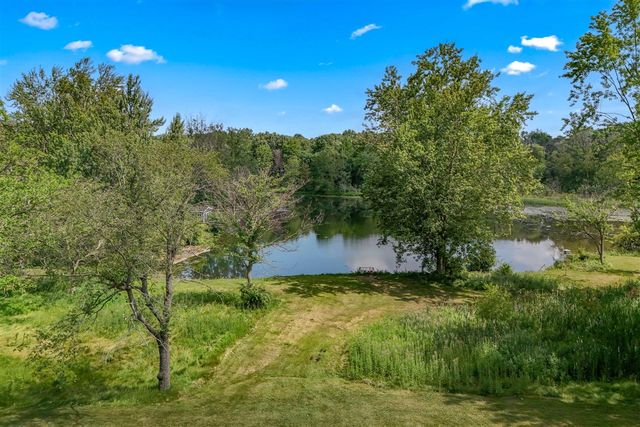 2554 W Mosherville Road, Jonesville, MI 49250