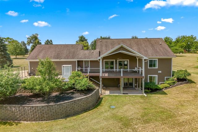 2554 W Mosherville Road, Jonesville, MI 49250