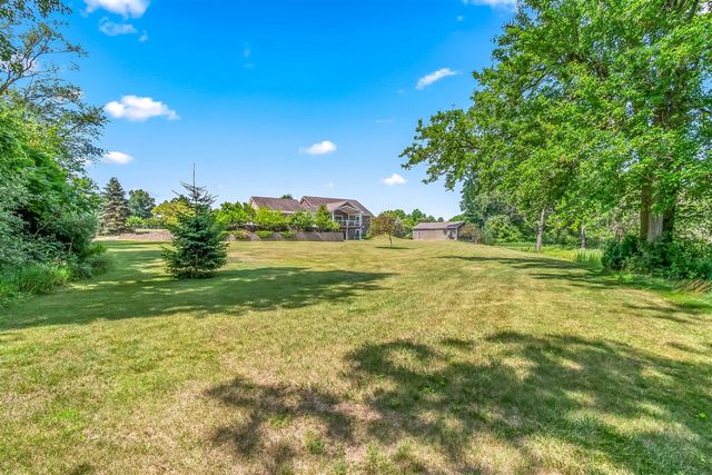 2554 W Mosherville Road, Jonesville, MI 49250