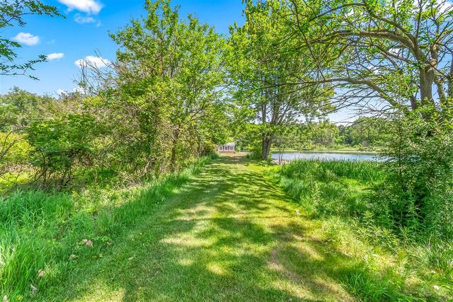 2554 W Mosherville Road, Jonesville, MI 49250