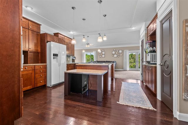 2554 W Mosherville Road, Jonesville, MI 49250