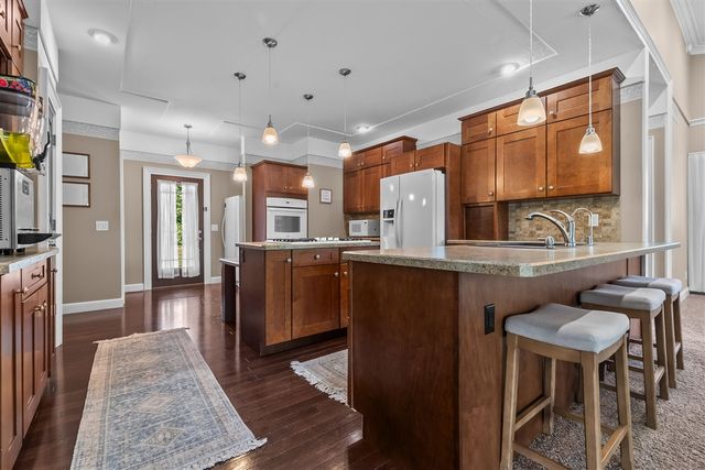 2554 W Mosherville Road, Jonesville, MI 49250
