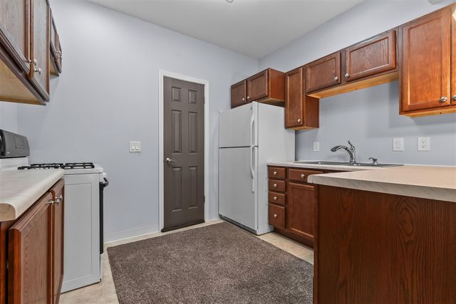 2554 W Mosherville Road, Jonesville, MI 49250