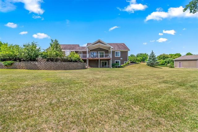 2554 W Mosherville Road, Jonesville, MI 49250
