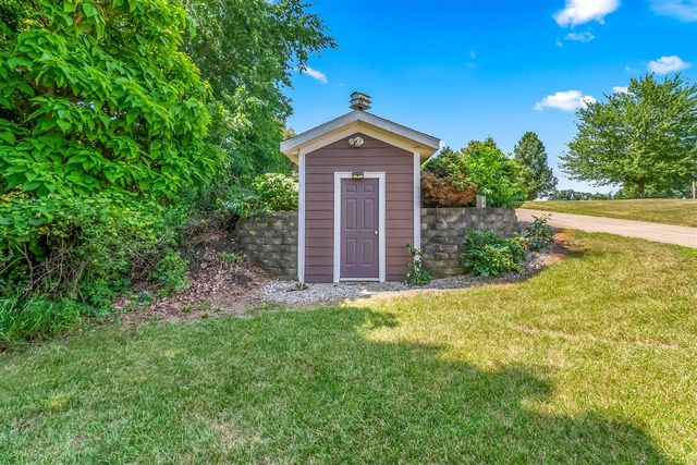 2554 W Mosherville Road, Jonesville, MI 49250