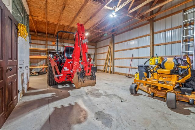 2554 W Mosherville Road, Jonesville, MI 49250