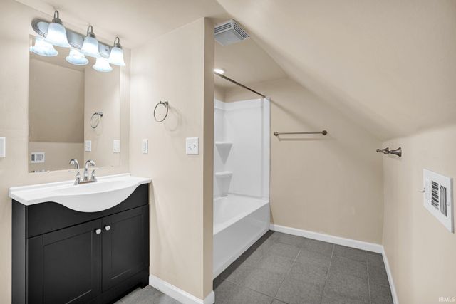 201 N Woods Avenue, Evansville, IN 47712