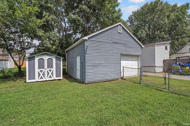 201 N Woods Avenue, Evansville, IN 47712