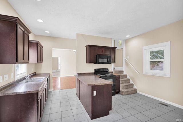 201 N Woods Avenue, Evansville, IN 47712