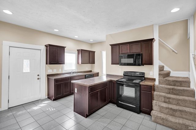 201 N Woods Avenue, Evansville, IN 47712