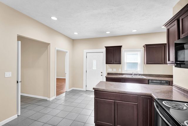 201 N Woods Avenue, Evansville, IN 47712