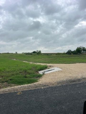 1700 County Road 406, Taylor, TX 76574