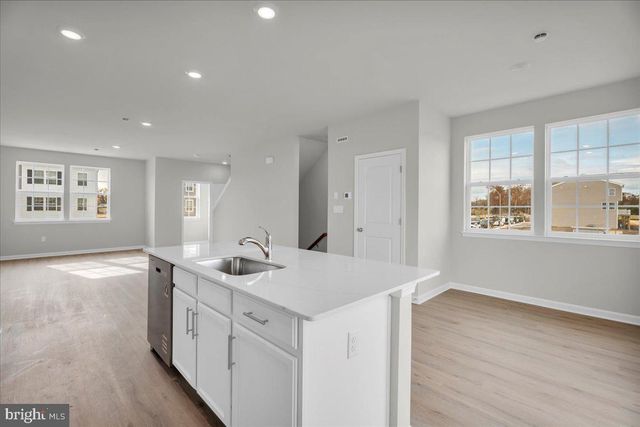 216 SANDY RIDGE RD, Sicklerville, NJ 08081