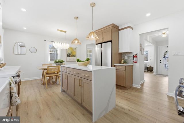 38 TINKER DR, Mount Holly, NJ 08060