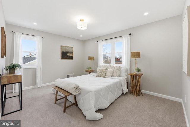 38 TINKER DR, Mount Holly, NJ 08060