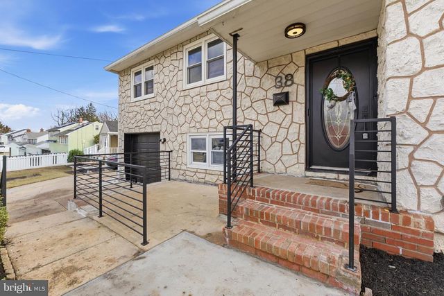 38 TINKER DR, Mount Holly, NJ 08060