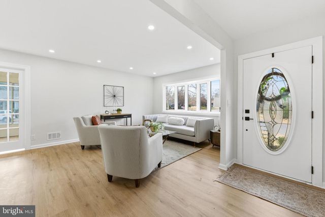 38 TINKER DR, Mount Holly, NJ 08060