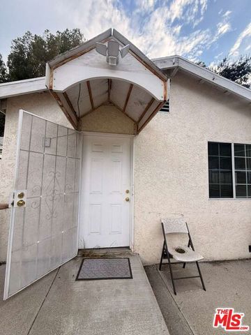 3740 Mayfield Avenue, Glendale, CA 91214