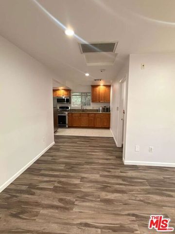 3740 Mayfield Avenue, Glendale, CA 91214