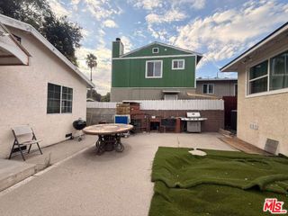 3740 Mayfield Avenue, Glendale, CA 91214
