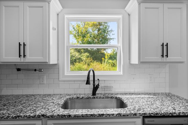 3038 Gideon Rd, Greenbrier, TN 37073