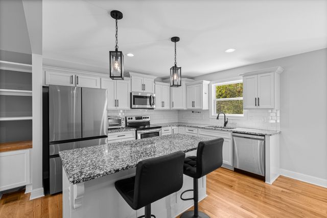 3038 Gideon Rd, Greenbrier, TN 37073