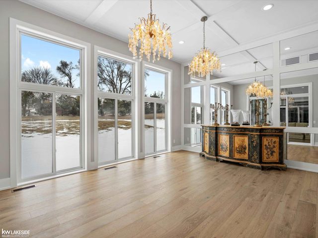 5769 Cotswold Drive, Washington Twp, MI 48094