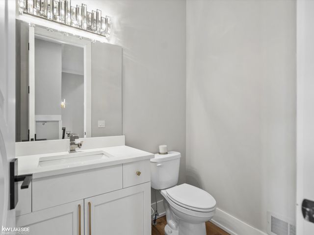 5769 Cotswold Drive, Washington Twp, MI 48094