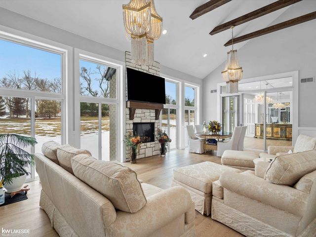 5769 Cotswold Drive, Washington Twp, MI 48094