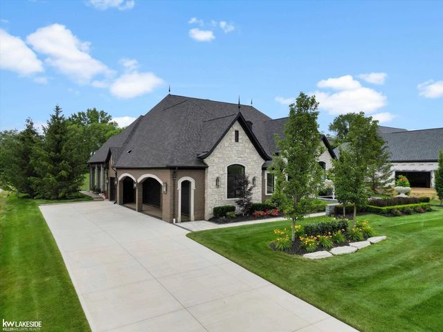 5769 Cotswold Drive, Washington Twp, MI 48094