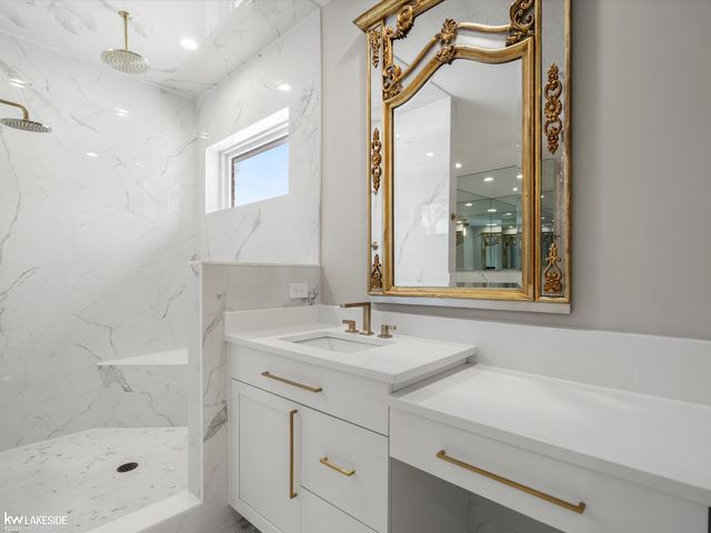 5769 Cotswold Drive, Washington Twp, MI 48094