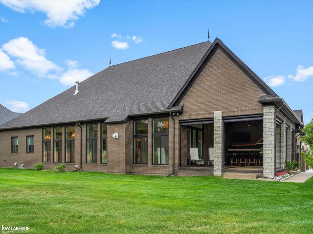5769 Cotswold Drive, Washington Twp, MI 48094