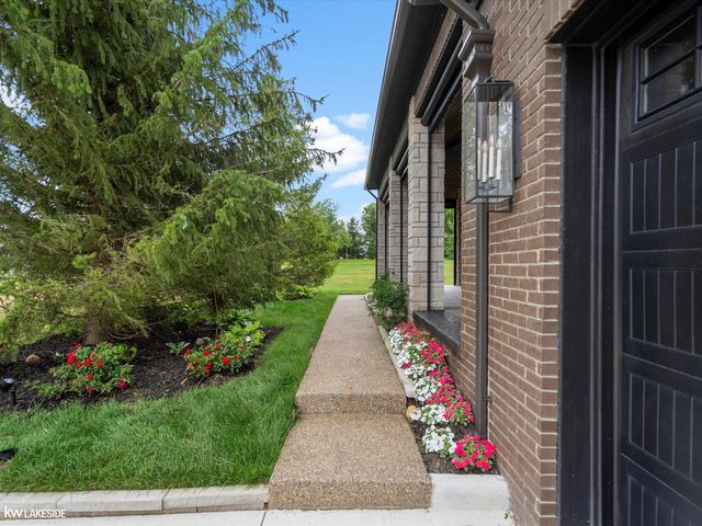 5769 Cotswold Drive, Washington Twp, MI 48094