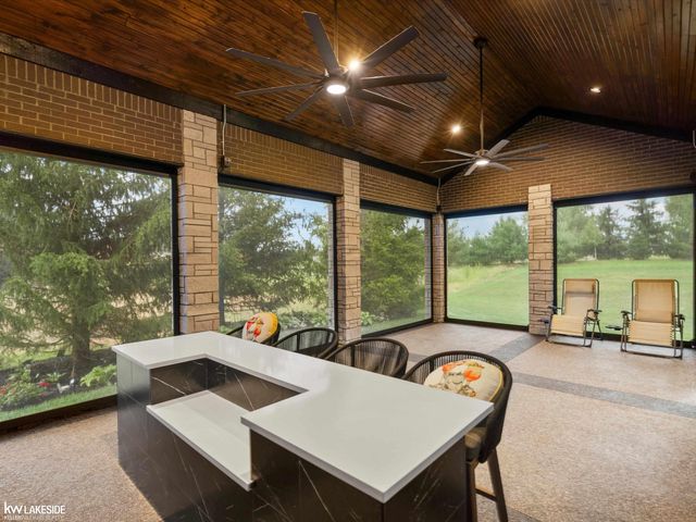 5769 Cotswold Drive, Washington Twp, MI 48094