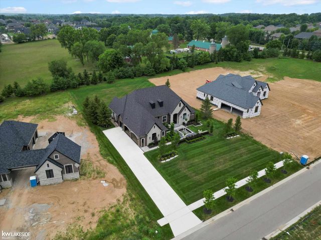 5769 Cotswold Drive, Washington Twp, MI 48094