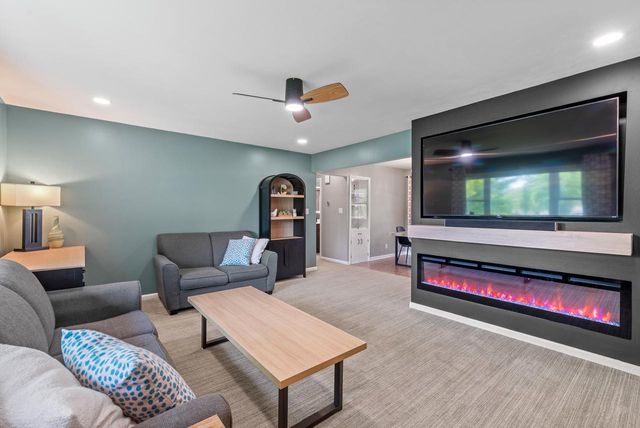 5329 Morningside DRIVE, Greendale, WI 53129