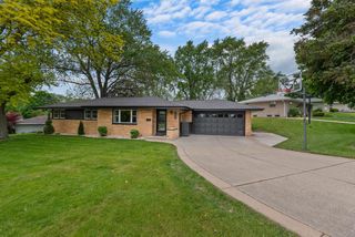 5329 Morningside DRIVE, Greendale, WI 53129