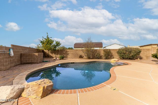 402 E BLUE EAGLE Lane, Phoenix, AZ 85086