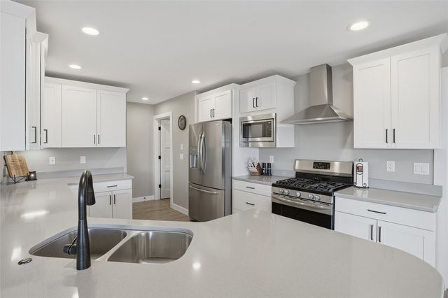 1405 E Tartan Drive, North Liberty, IA 52317