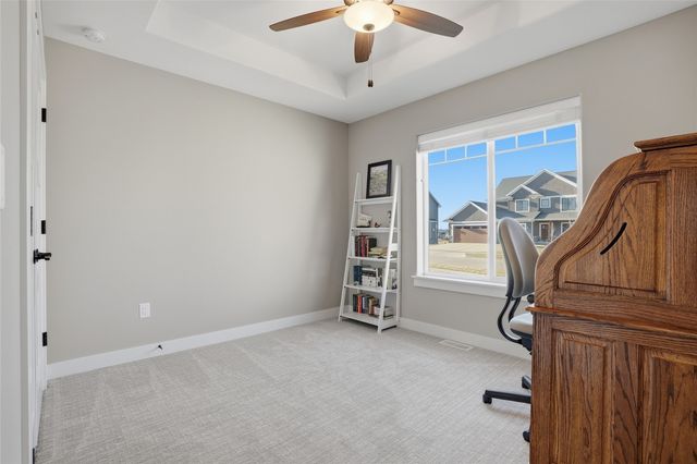 1405 E Tartan Drive, North Liberty, IA 52317